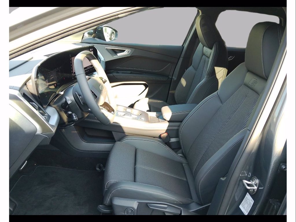 AUDI Q4 e-tron custom edition 204cv