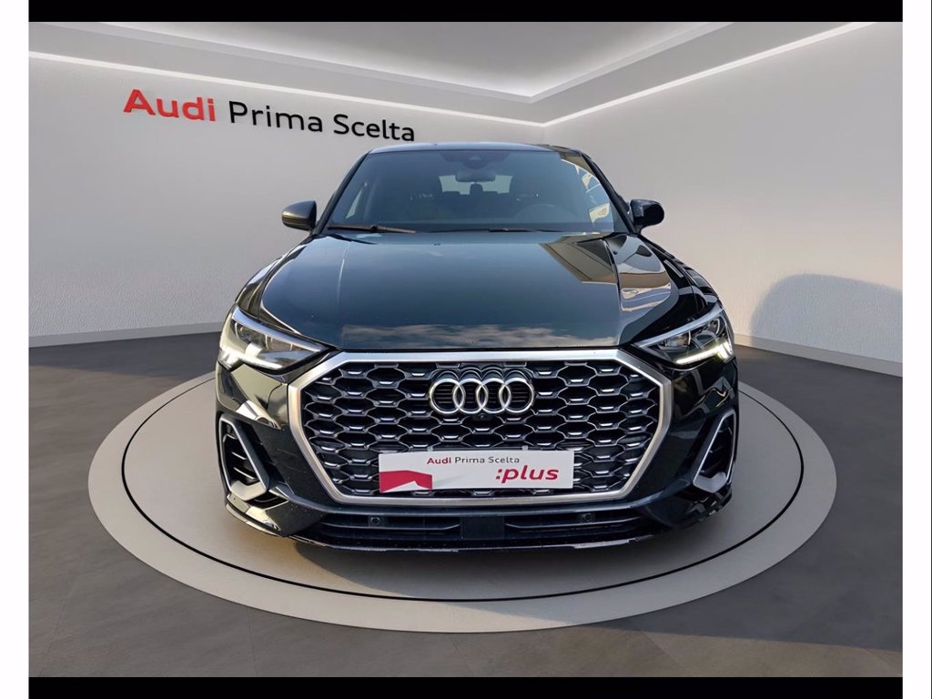 AUDI Q3 sportback 35 2.0 tdi identity black s-tronic
