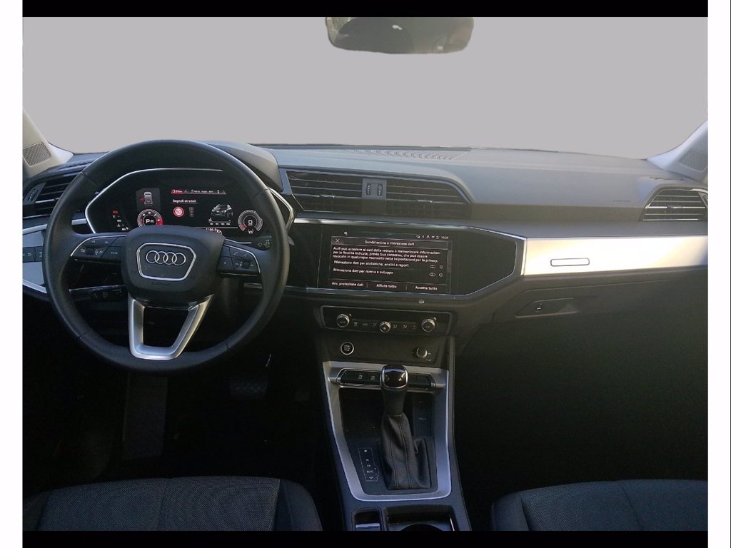 AUDI Q3 35 2.0 tdi business advanced s-tronic