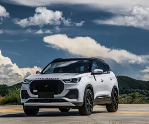 Sportequipe 6Phev Esterno