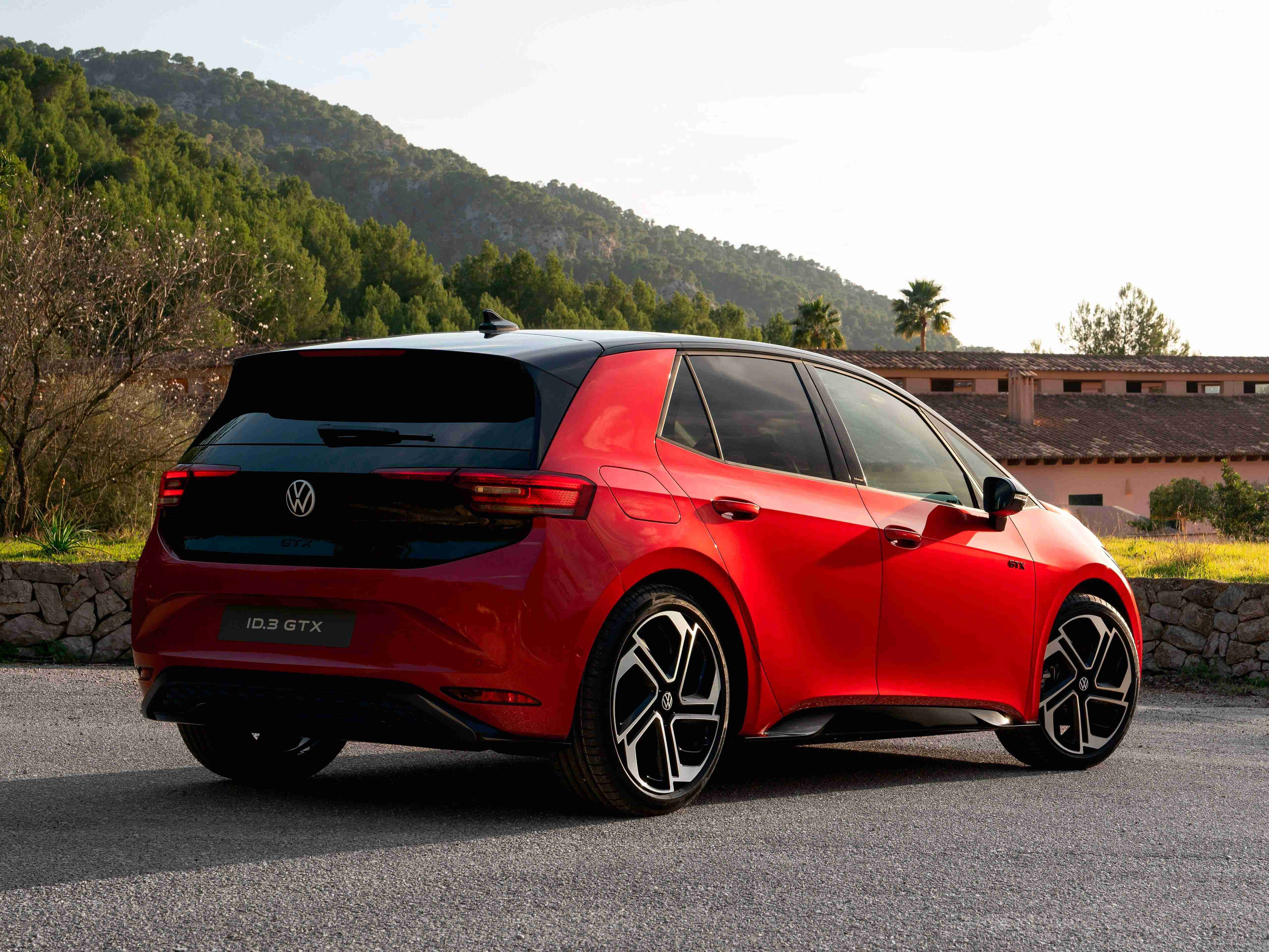 Punto Elettrico Mondo Italia (1) (2)