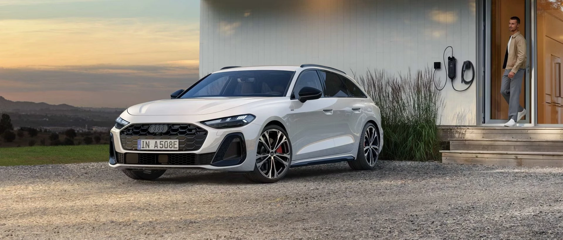 Nuova A5 Avant E Hybrid IMG DESK PROMO NLT 1920X820 (1)