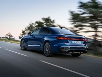 S 5 Sedan Luci Retro