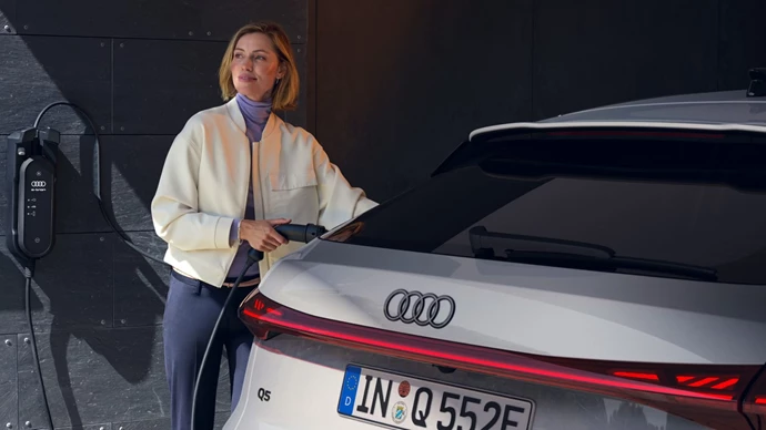 Nuova Q5 Sportback E Hybrid 1920X1080 (1)