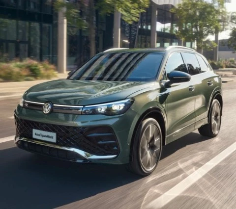 Nuova Tiguan eHybrid 204cv