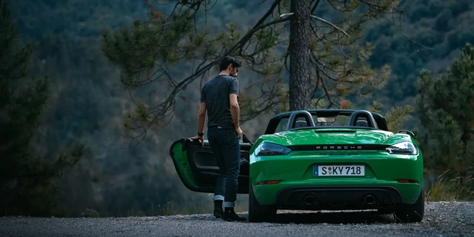 Porsche Entry & Drive.