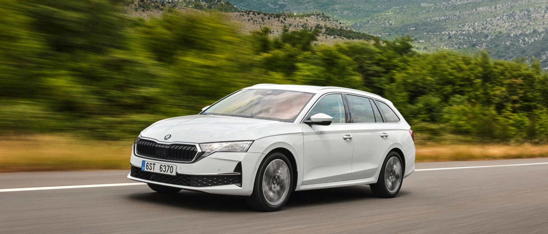 Nuova Skoda Octavia Wagon Desk