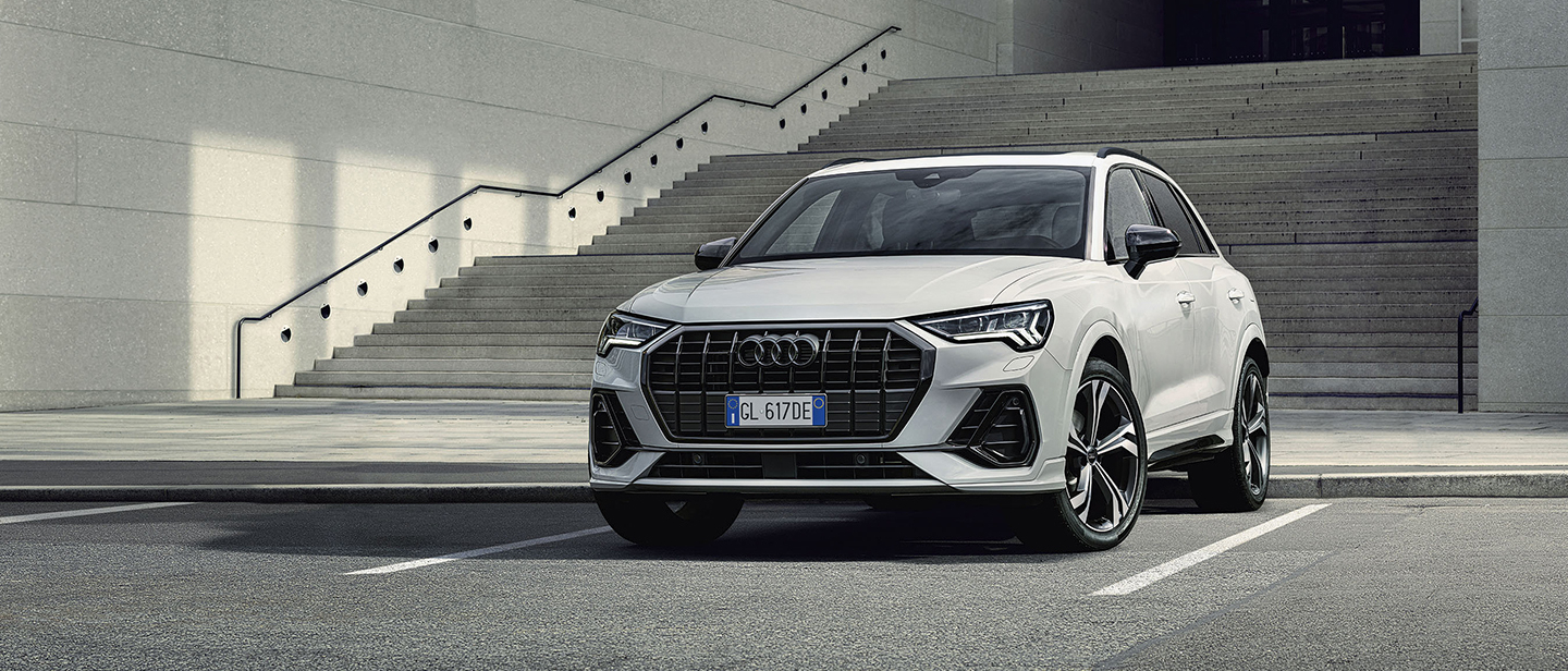 Audi Q3 2.0 (35) TDI S Tronic Identity Black Slide