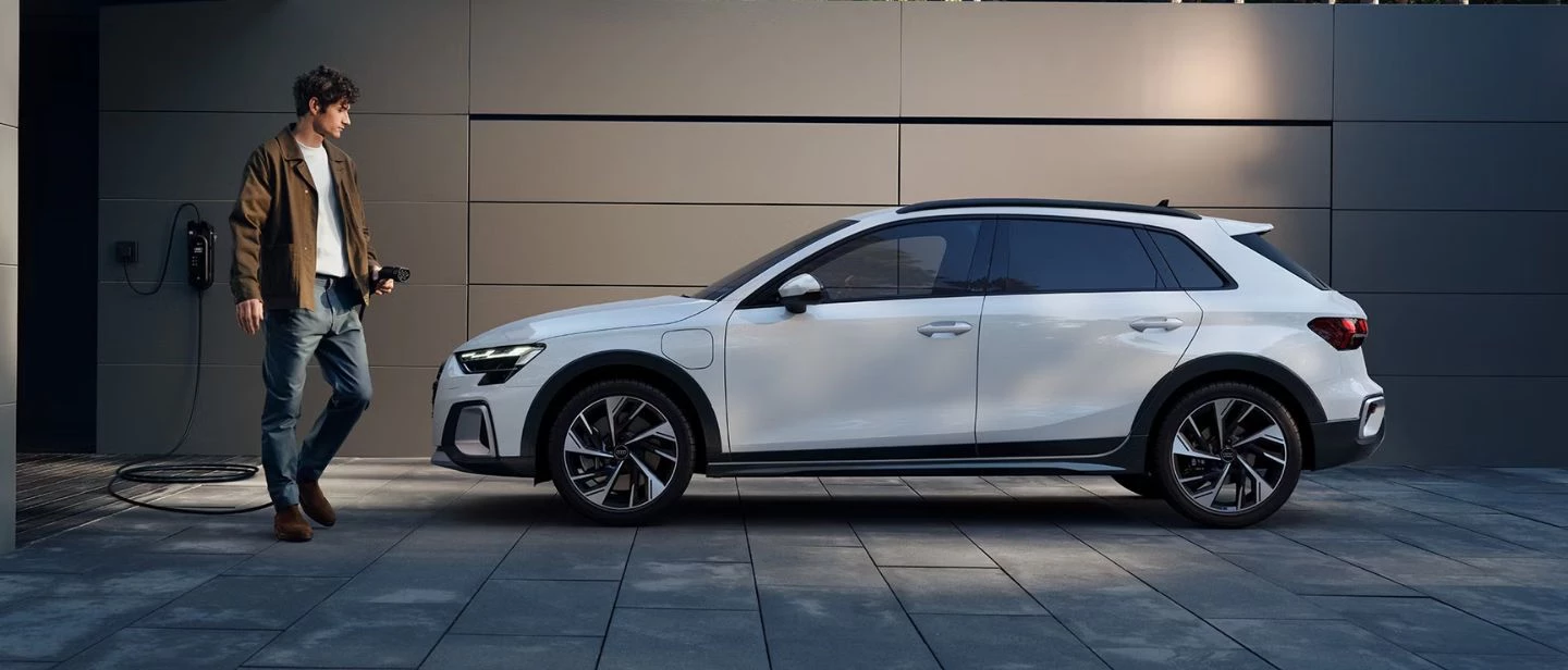 A3 Allstreet TFSI E 1440X616 (1)