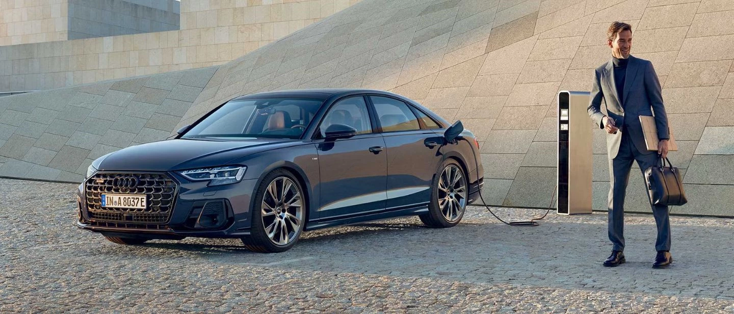 A8 TFSI E Desktop 1440X616