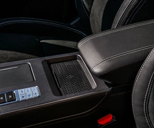 Sportequipe 6Phev Interno Dettaglio