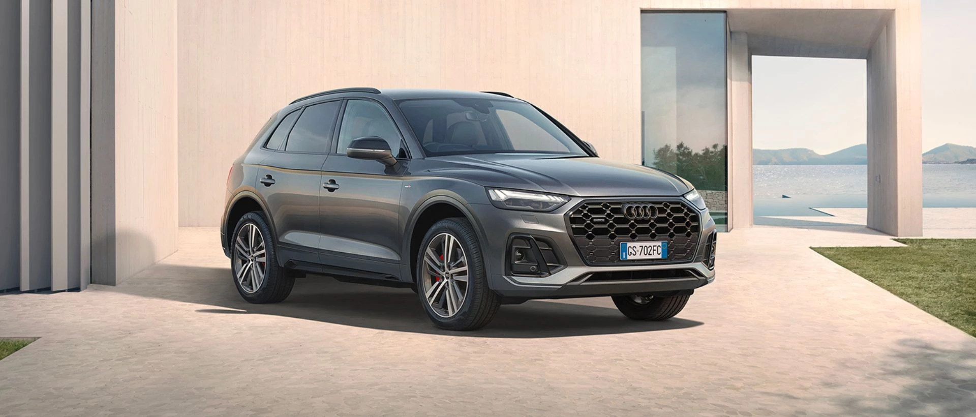 Audi Q5 S Line Header