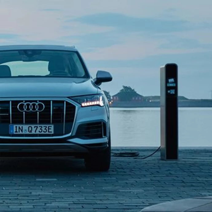 1920X1920 Audi AQ7 Front 191005