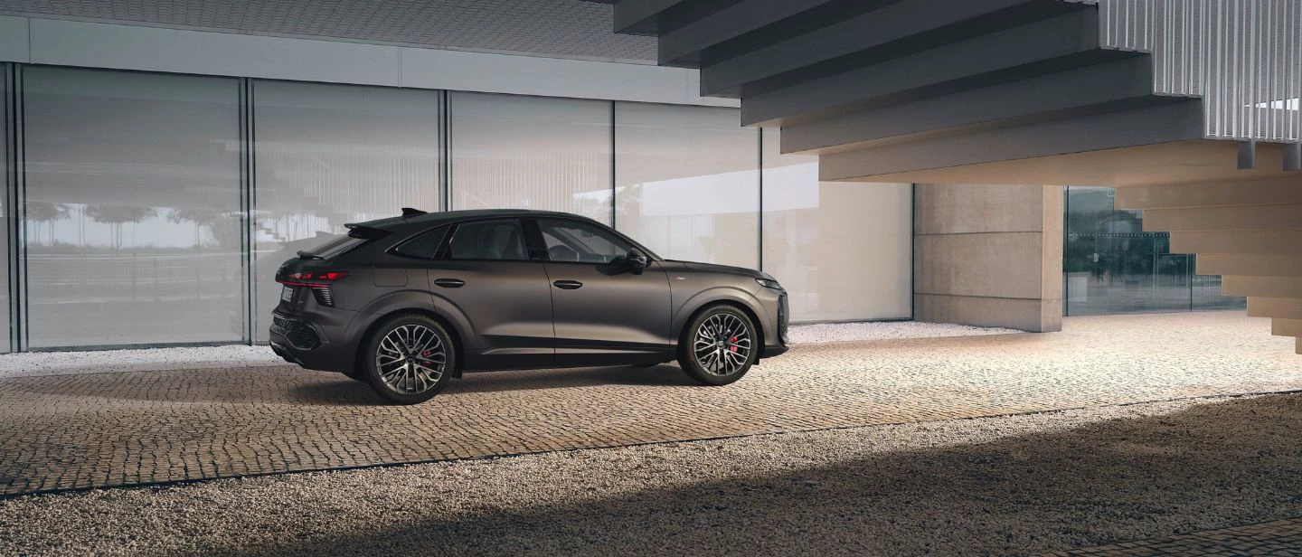 Nuova Audi Q3 Sportback 1440X6146 Desk