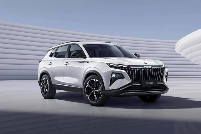 HUGE 1 Box Contenuti 5000X3335