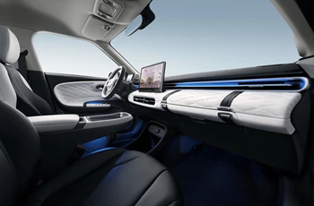 Dongfeng Box Interno Bianco Front 3