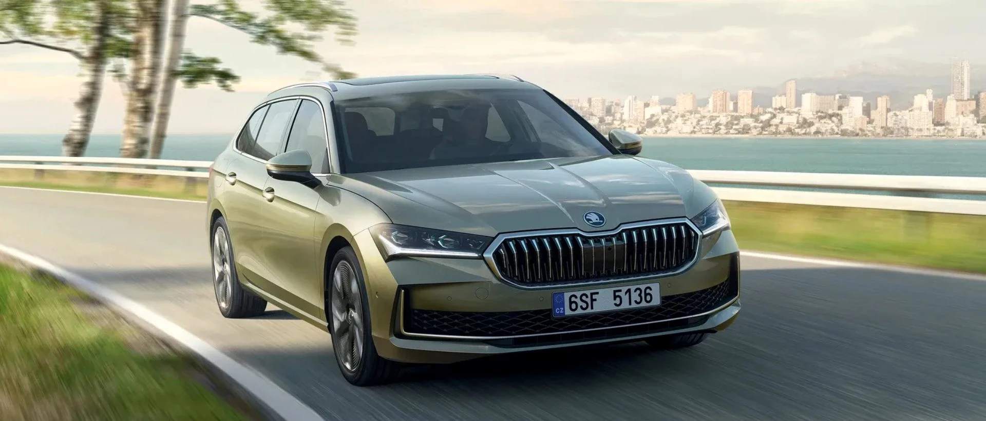 Skoda Superb Promo Slide